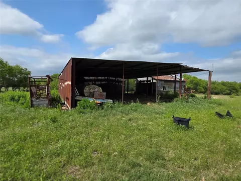375 Ea Rd, Comanche, TX 76442 photo 6
