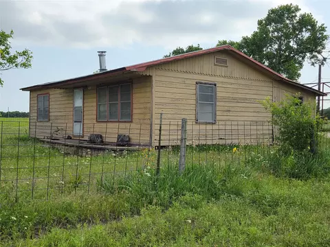375 Ea Rd, Comanche, TX 76442 photo 5