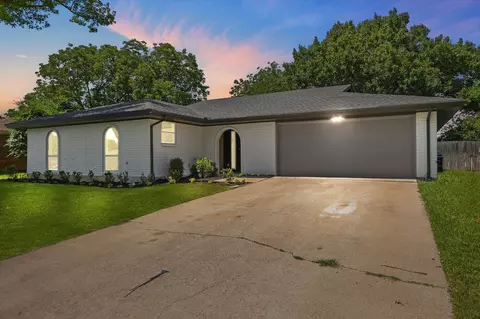 4108 Alicante Ave, Fort Worth, TX 76133