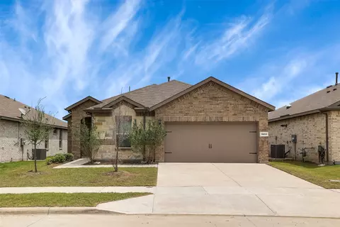 9653 Alderleaf Trl, Crowley, TX 76036