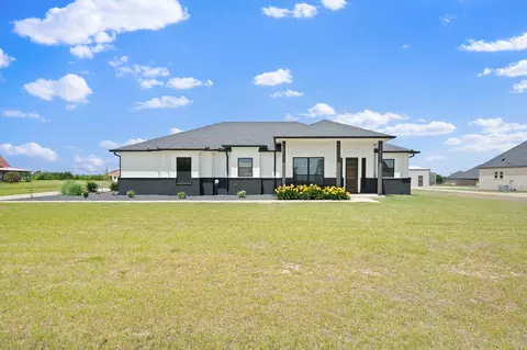 140 Lone Elm Rd, Waxahachie, TX 75167