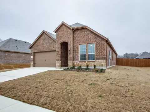 123 Lakeview Cir, Pilot Point, TX 76258