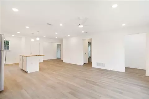 Living - 401 E Morton St, Denison, TX 75021 photo 4 of 7