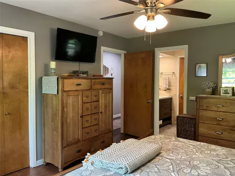 Bedroom - 900 N Elm St, Comanche, TX 76442 photo 6 of 6