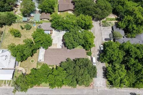View/Area - 900 N Elm St, Comanche, TX 76442 photo 1 of 1