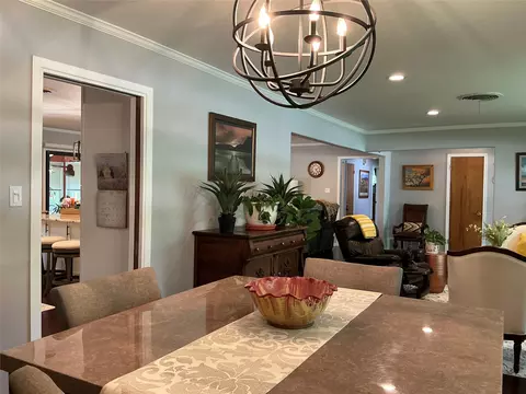 Dining - 900 N Elm St, Comanche, TX 76442 photo 1 of 2