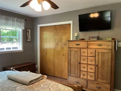 Bedroom - 900 N Elm St, Comanche, TX 76442 photo 5 of 6