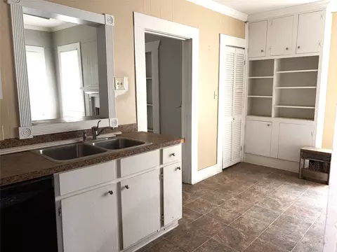 Kitchen - 213 215 Mcdonald St, Minden, LA 71055 photo 3 of 3