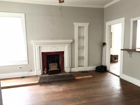 Living - 213 215 Mcdonald St, Minden, LA 71055 photo 3 of 5