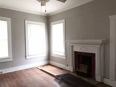 Living - 213 215 Mcdonald St, Minden, LA 71055 photo 4 of 5