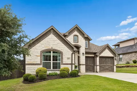 6427 Lake Bluff Dr, Dallas, TX 75249