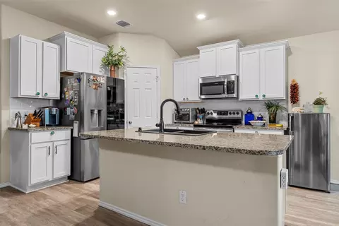 Kitchen - 3204 Beutel Rd, Lorena, TX 76655 photo 1 of 5