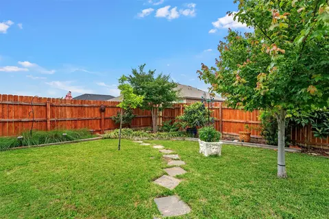 Exterior - 3204 Beutel Rd, Lorena, TX 76655 photo 9 of 14