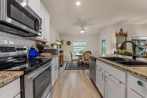 Kitchen - 3204 Beutel Rd, Lorena, TX 76655 photo 5 of 5