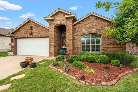Exterior - 3204 Beutel Rd, Lorena, TX 76655 photo 2 of 14