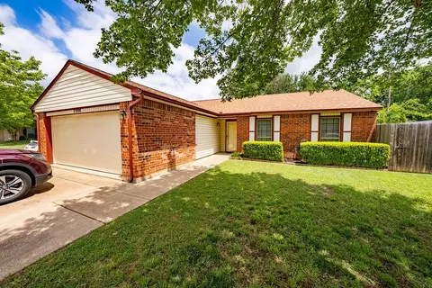 7308 Levitt Ct, Watauga, TX 76148