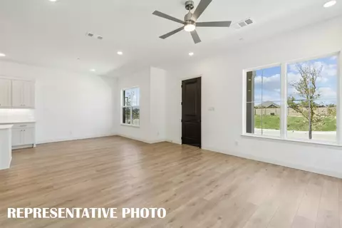 Living - 1026 Splitrock Dr, Allen, TX 75013 photo 1 of 3
