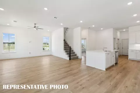 Living - 1026 Splitrock Dr, Allen, TX 75013 photo 3 of 3