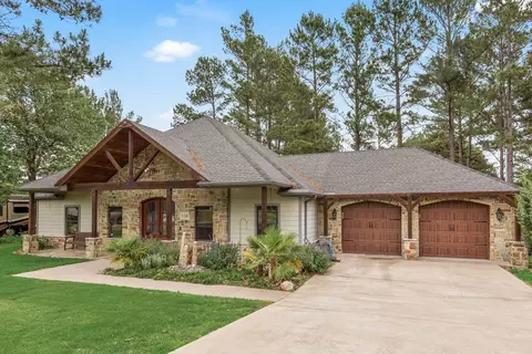 110 Cambridge Dr, Streetman, TX 75859