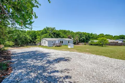 178 Valley Lake Ln, Springtown, TX 76082