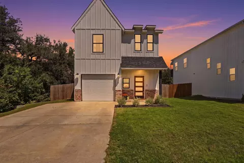 916 Devils River Dr, Granbury, TX 76048