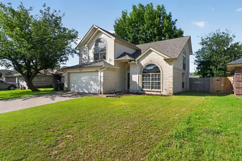 10836 Tall Oak Dr, Fort Worth, TX 76108