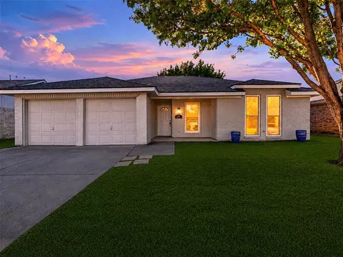 7932 Berrybrook Dr, Watauga, TX 76148