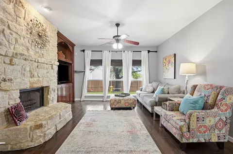 2917 Spotted Owl Dr, Fort Worth, TX 76244