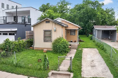 4015 Finis Ln, Dallas, TX 75212