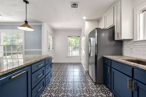 Kitchen - 3225 Windsor Ave, Waco, TX 76708 photo 3 of 3
