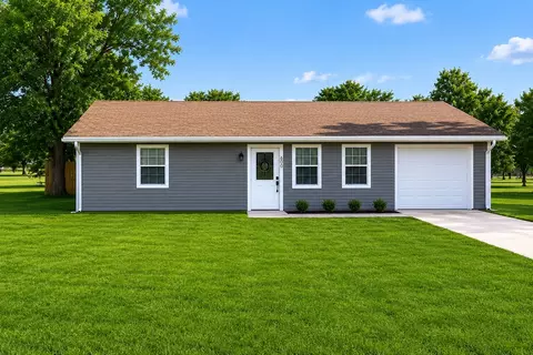 600 Pacific St E, Honey Grove, TX 75446