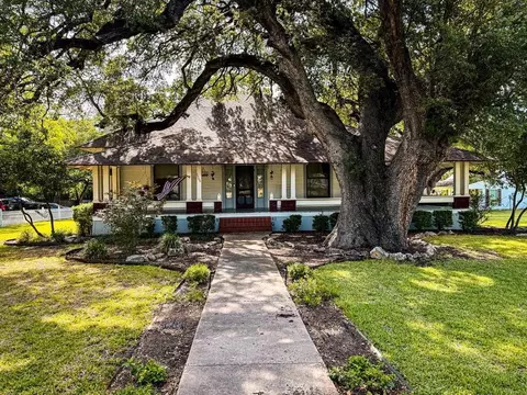 1708 S Wall St, Belton, TX 76513