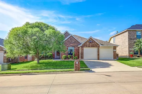 544 Bent Oak Dr, Fort Worth, TX 76131