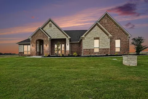1019 Kingsley Ct, Weatherford, TX 76087