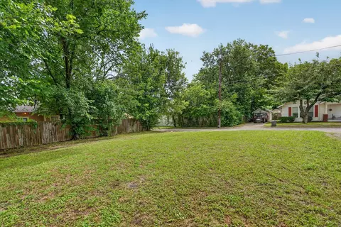 1501 Maloney St, Commerce, TX 75428