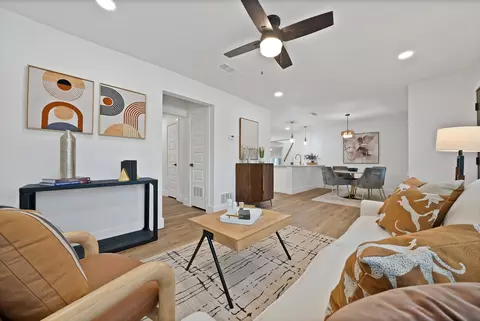 2926 Hillglenn Rd, Dallas, TX 75228