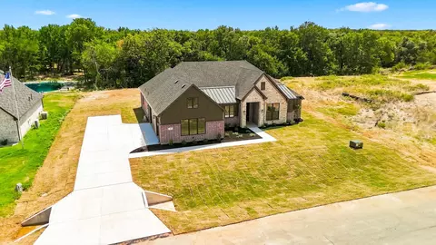 224 Stuart St, Paradise, TX 76073
