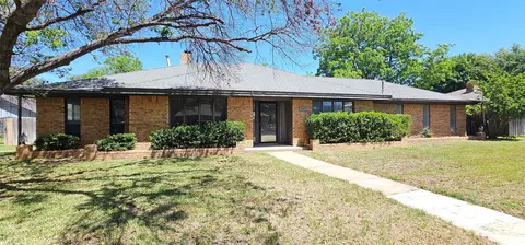 2550 Meadow Lake Dr, Abilene, TX 79606