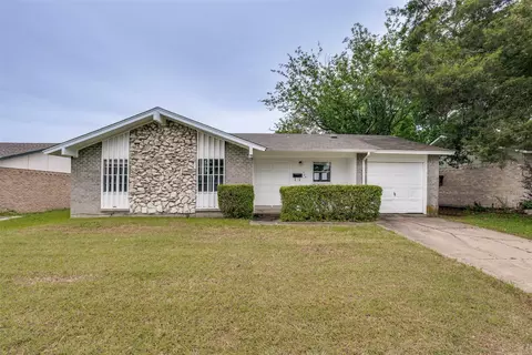 714 Shorecrest Dr, Garland, TX 75040