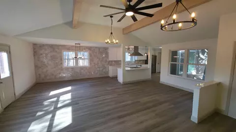 10016 Buffalo Grove Rd, Fort Worth, TX 76108