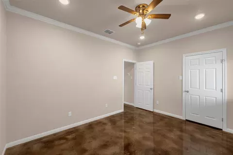 402 Spring St, Mcgregor, TX 76657 photo 11