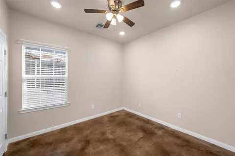 402 Spring St, Mcgregor, TX 76657 photo 12
