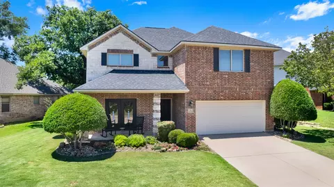 3024 Greenway Dr, Burleson, TX 76028