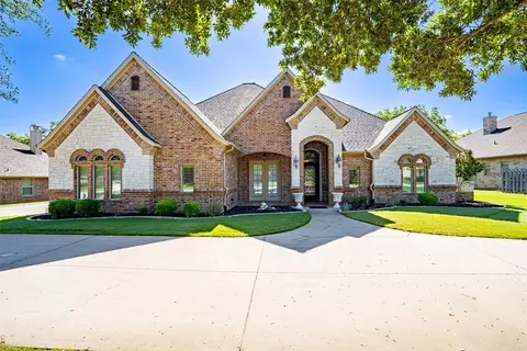 6417 Colonial Dr, Granbury, TX 76049