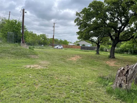 916 W Moss St, Eastland, TX 76448
