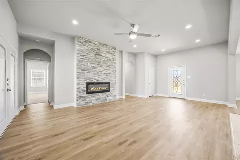 Living - 8409 Willowbrook Dr, Rowlett, TX 75088 photo 3 of 5