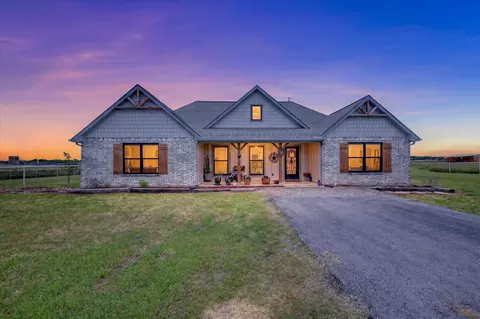 7145 Donald Rd, Krum, TX 76249