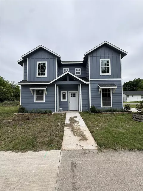 316 Henry St, Waxahachie, TX 75165