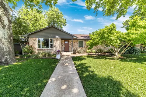8435 Suncrest Dr, Dallas, TX 75228