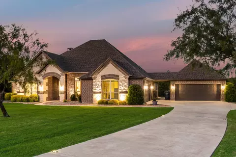 801 Eagle Pass Dr, Royse City, TX 75189